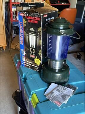 Coleman Model 5355F700 Fluorescent Lantern w Car Adapter Camping ( Read )